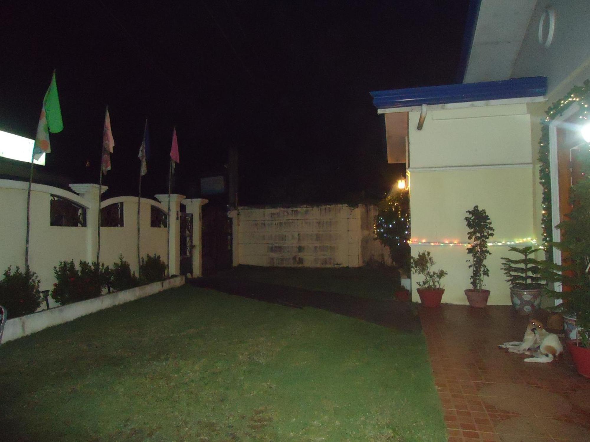 Donsol Aguluz Homestay Εξωτερικό φωτογραφία
