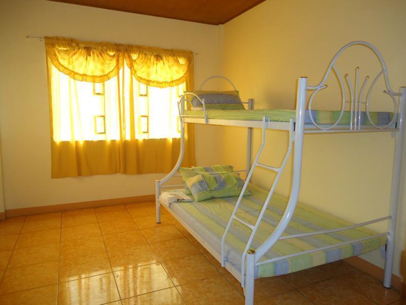 Donsol Aguluz Homestay Εξωτερικό φωτογραφία