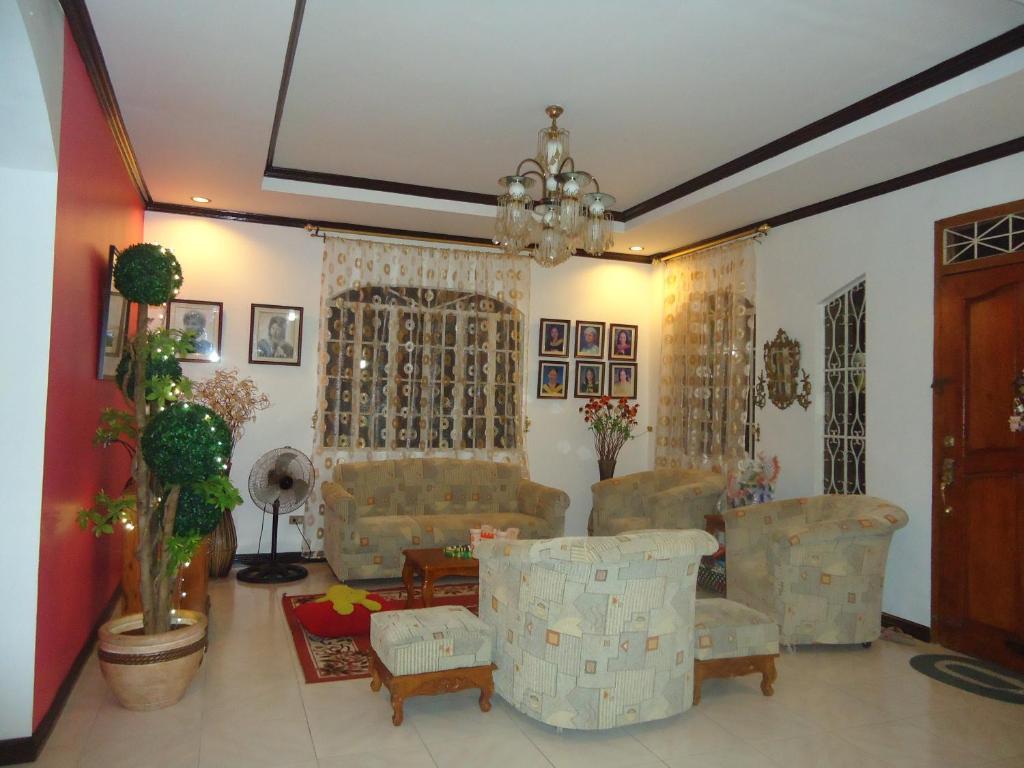 Donsol Aguluz Homestay Εξωτερικό φωτογραφία